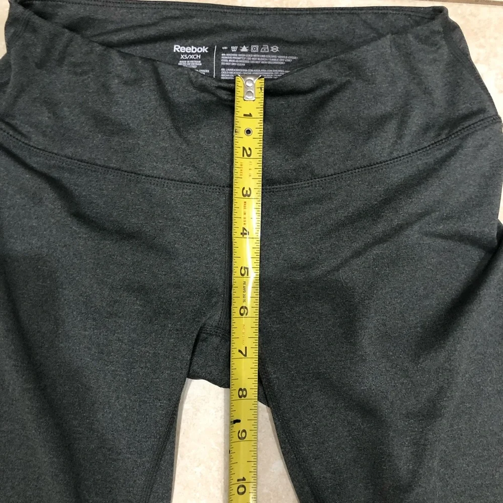 Reebok Leggings NWOT Athletic Capris XS